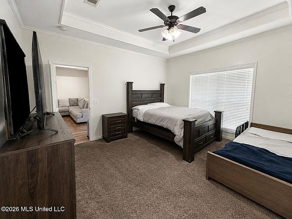 5th image of 221 Jacks Pl