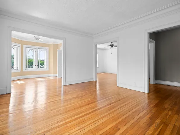 2729 Euclid Heights Blvd APT 3, Cleveland, OH 44106
