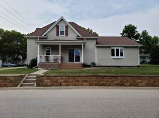 605 16th Ave, Gilbertville, IA