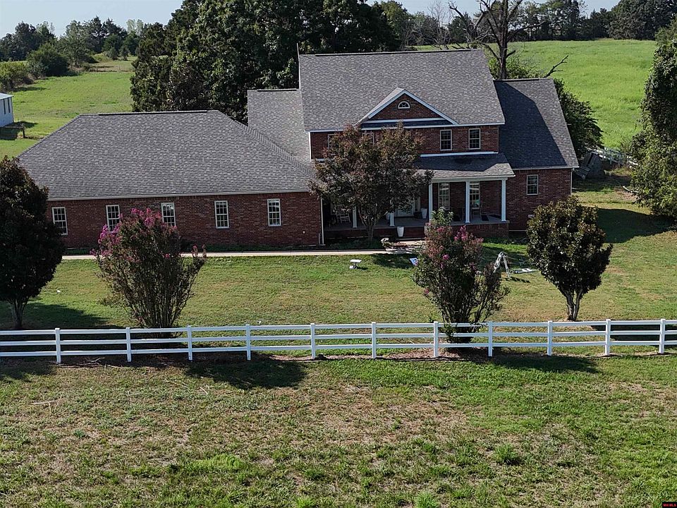2nd image of 130 Oak Valley Ln