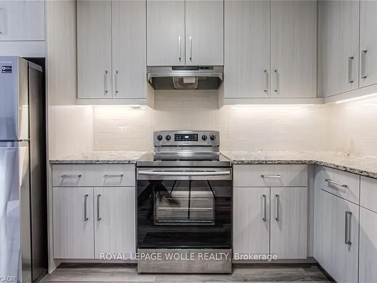 54 Bridge St W #1 — Photo 4