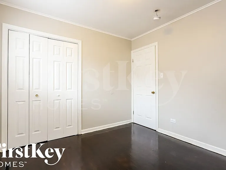 14347 Woodlawn Ave — Photo 9