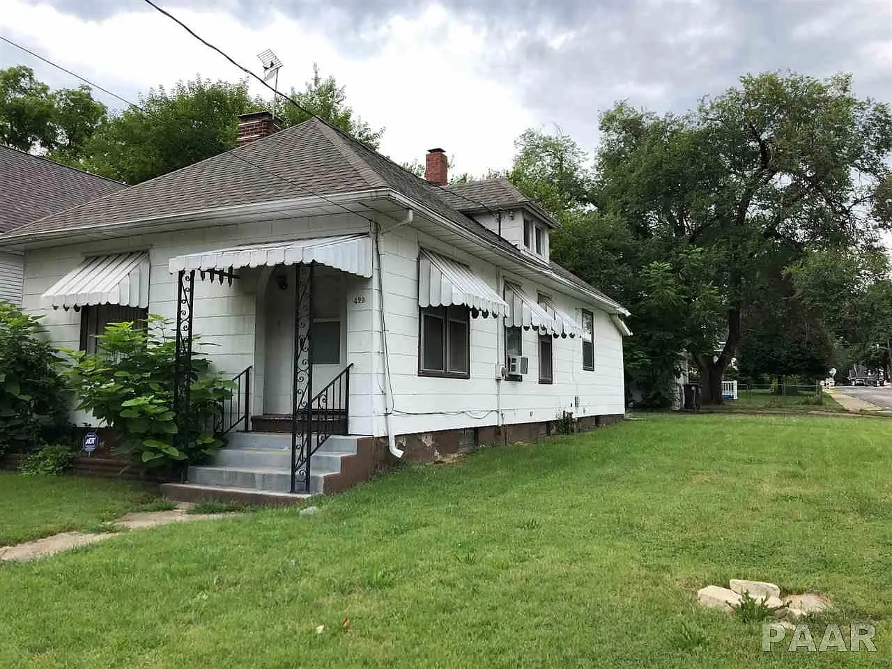 423 E Arcadia Ave photo 1