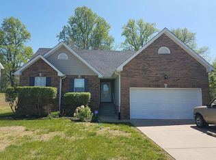 239 Green Hills Dr, Springfield, TN 37172