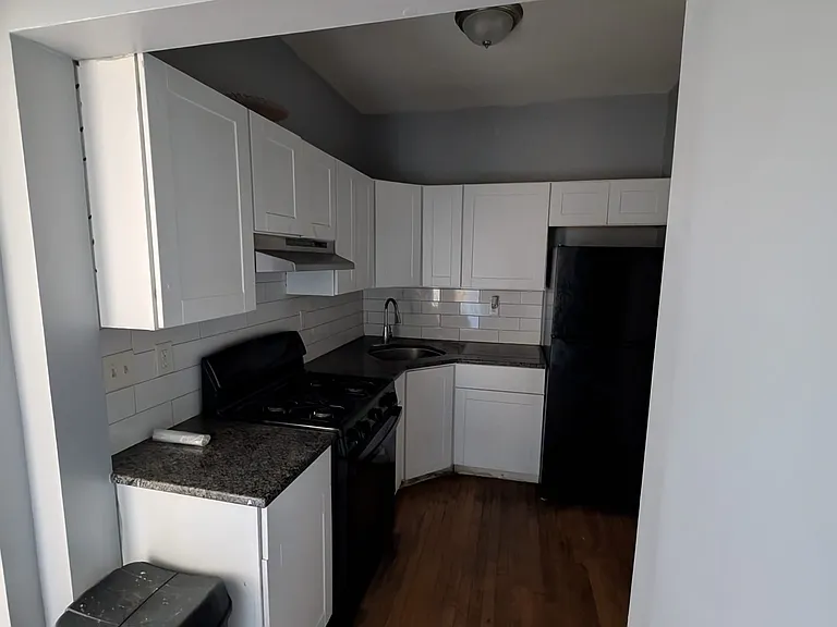 213 S Harrison St #2 — Photo 1