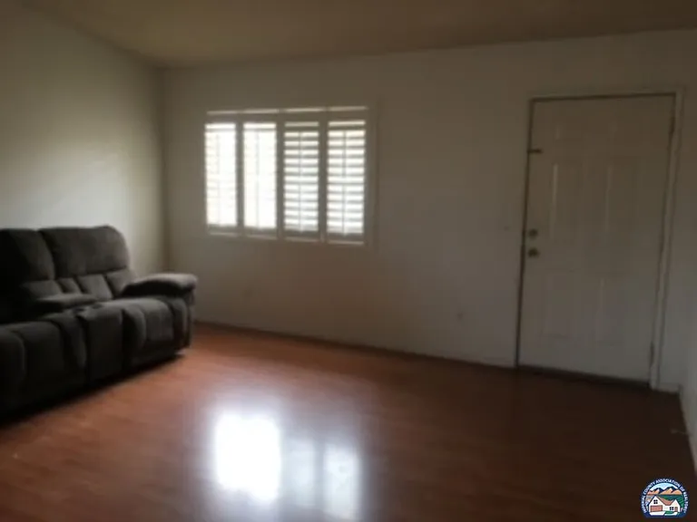 751 Maple Ave #751 — Photo 4