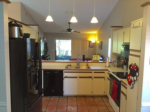 5th image of 1524 Dandelion Dr