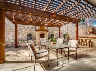 2700 Park Run Dr, Arlington, TX 76016