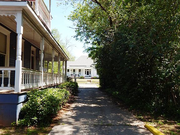 4th image of 1532 Irving Pl