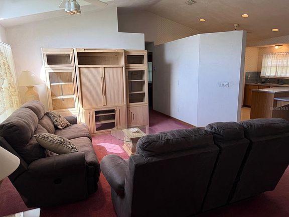 4th image of 333 PINE BREEZE DRIVE