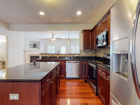 5th image of 1031 Woodbury Falls Dr