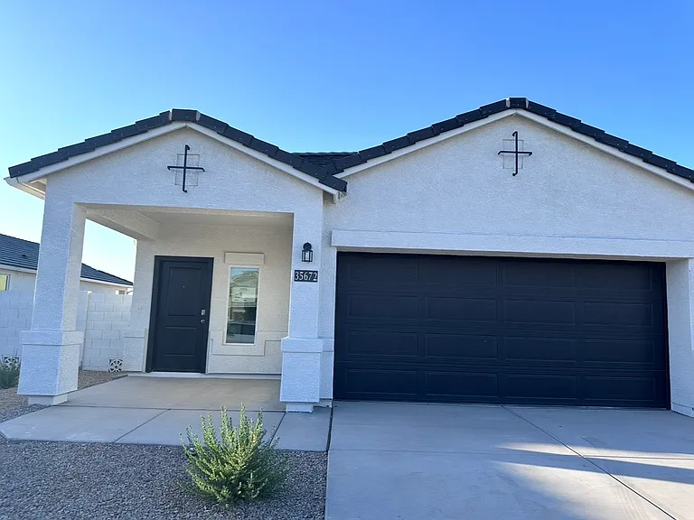 35672 W San Ildefanso Ave — Photo 2