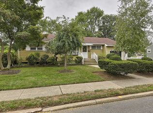 15 Birchwood Ter, Wayne, NJ