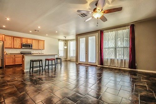 2nd image of 2718 E Teakwood Pl