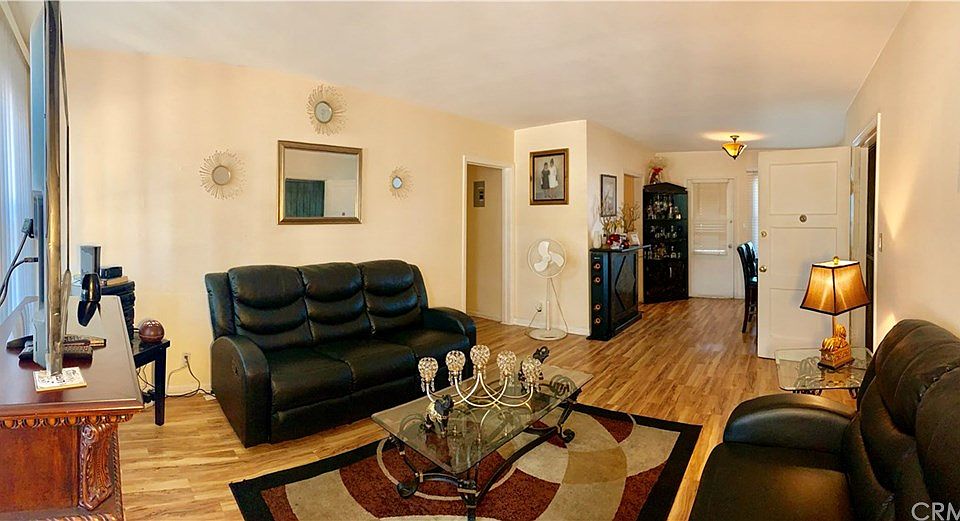 1st image of 3321 W 77th St #1/2