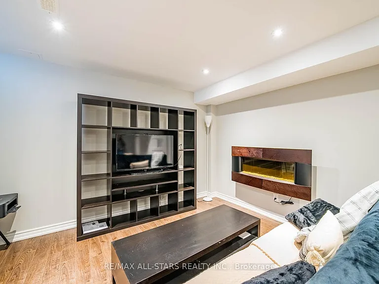 129 Win Timbers Cres — Photo 12
