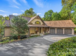 123 Pinnacle Peak Ln, Flat Rock, NC 28731