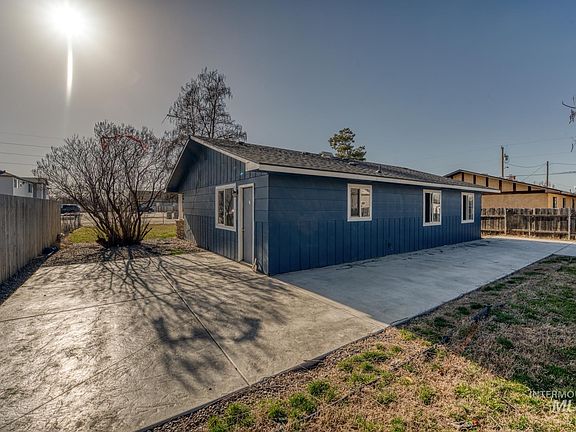 2nd image of 107 Nogales St