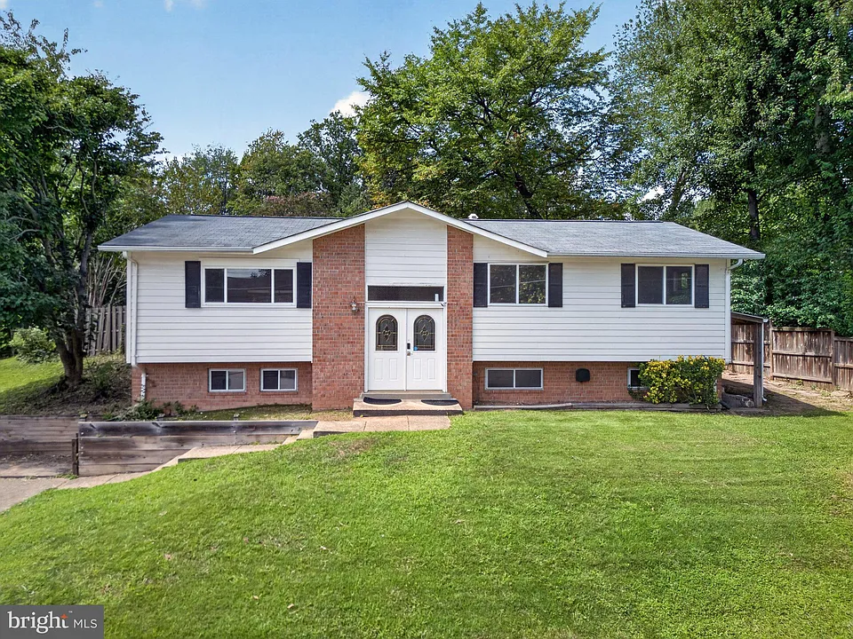 8110 Springfield Village Dr