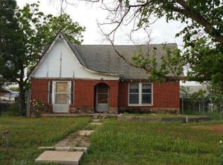 343 W 9th St, Colorado City, TX 79512
