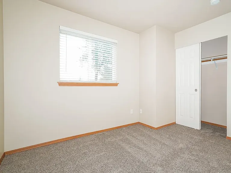 6422 S Warner St — Photo 5