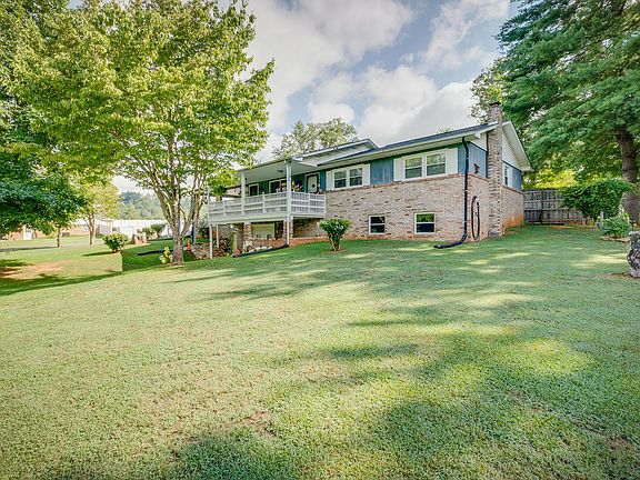4th image of 111 Lakeview Cir