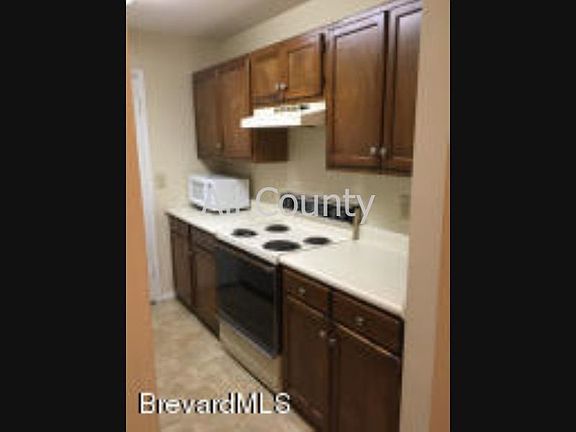 5th image of 3506 Sable Palm Ln Unit F