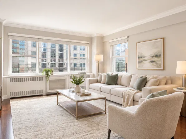 110 East 57th Street image 1 of 4