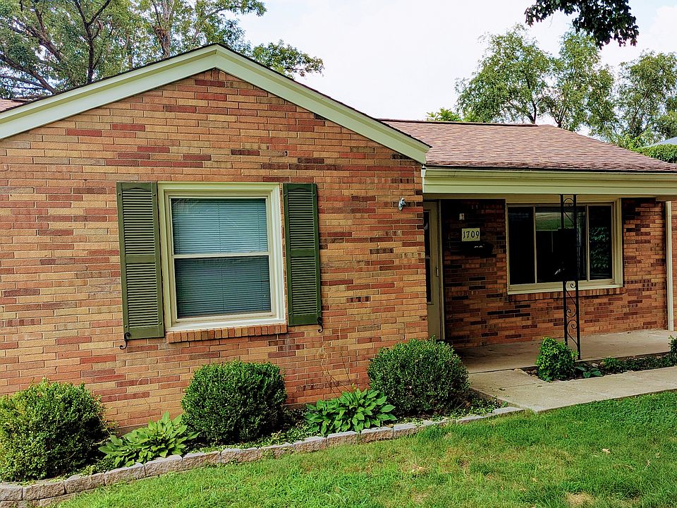 A fantastic find for those looking for convenience and a fully remodeled home. This house is well maintained and located in walking distance to the Louisville zoo and Creason Park.