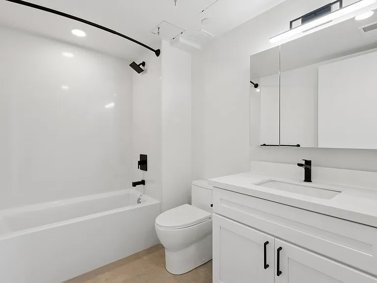 5616 Mission St #2A — Photo 14