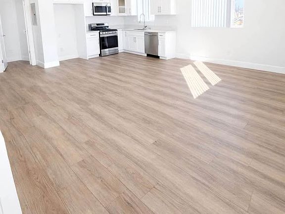 2nd image of 619 W 49th St #620-1/2