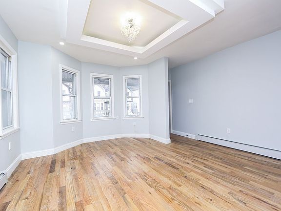 2nd image of 16409 109th Ave