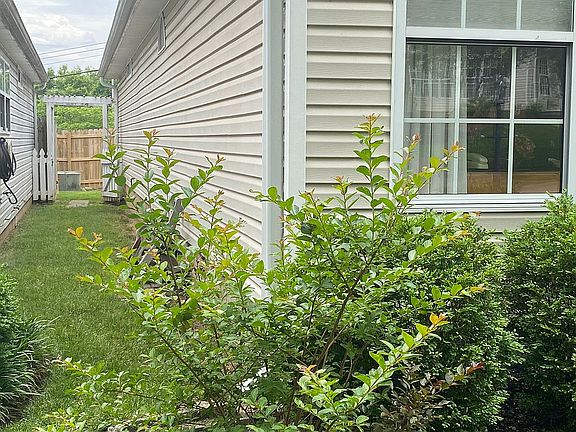 2nd image of 3821 Old Tates Creek Ct