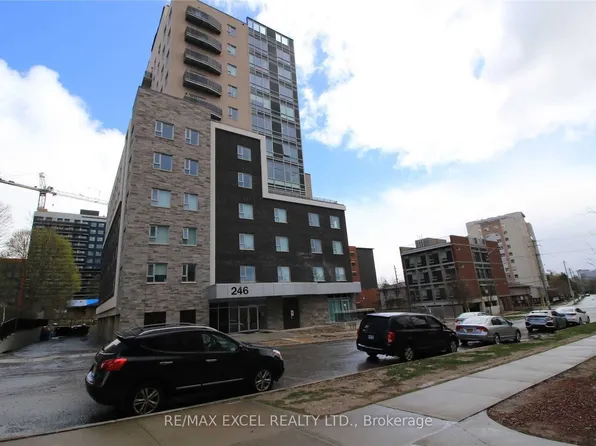 246 Lester St #709, Waterloo, ON N2L 0H1