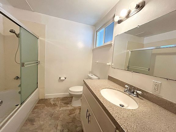 3rd image of 3065 Richmond Blvd APT 3