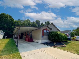 45778 Bonaventure Dr, Macomb, MI