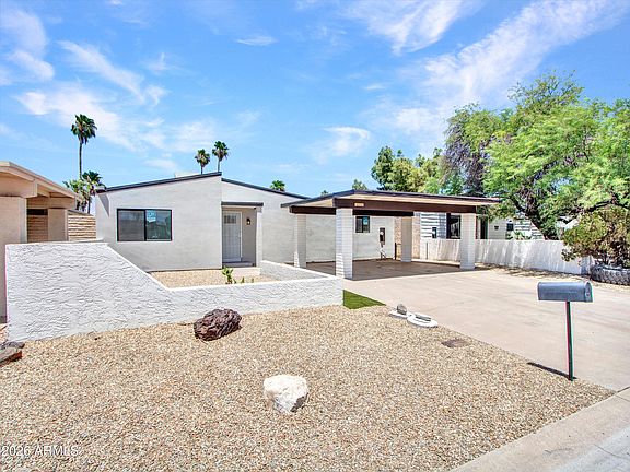 3rd image of 10530 W CALLE DEL SOL --