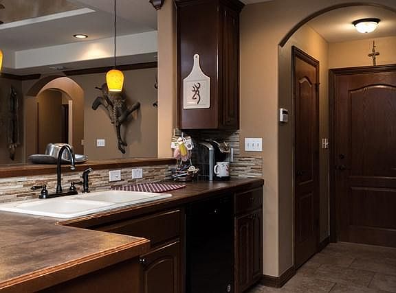 3rd image of 2223 Llano Molano Ln
