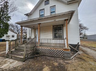437 Riehl St, Waterloo, IA 50703