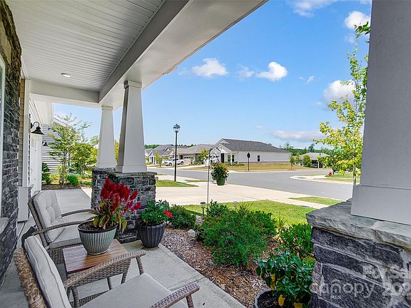 3rd image of 9179 Myrna Dr #25