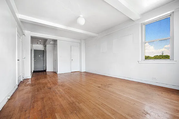 Sold by Compass | media 9