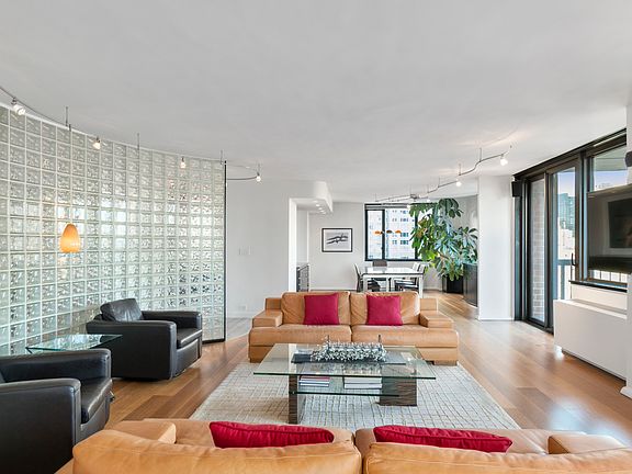 3rd image of 300 E 54th St #20KL