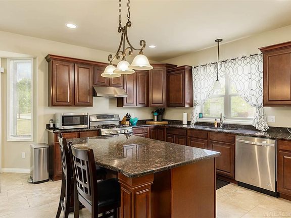 4th image of 35971 Cascade Dr