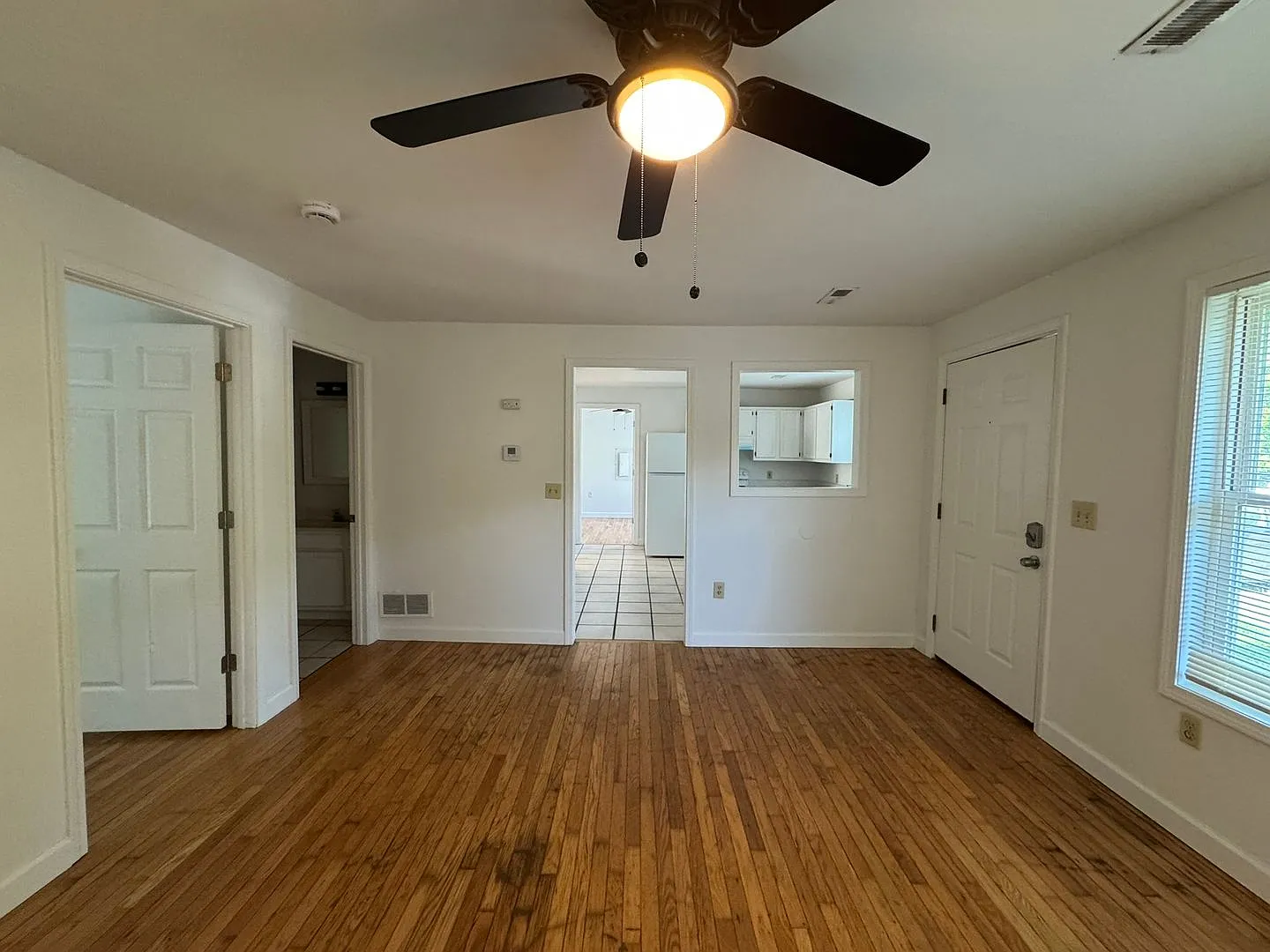 3 Bedroom house — Photo 4