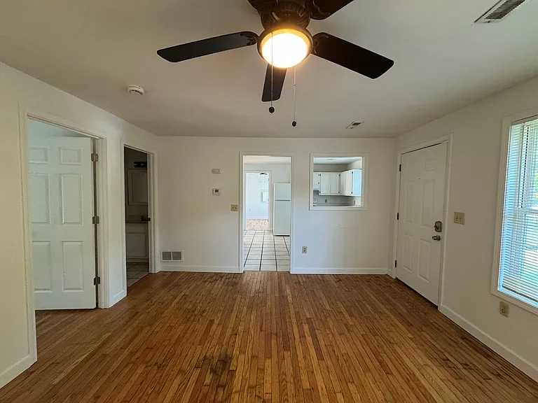 507 Banks Ave — Photo 4