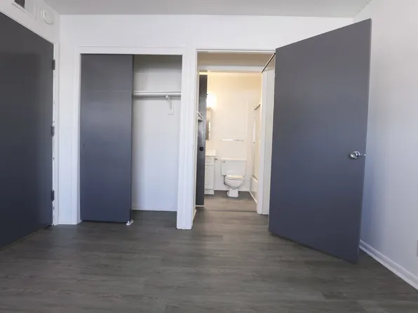 Benson Place Apartments, 2922 N 54th St #9, Omaha, NE 68104