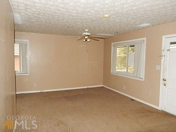 3rd image of 860 Frances Dr SE