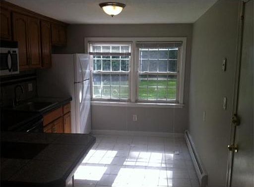 4th image of 30 Danbury Dr APT 5