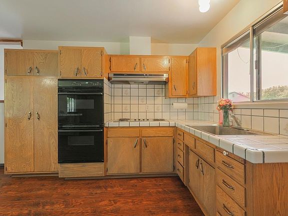 5th image of 7213 Maxwell Ct