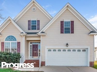 3004 Wild Iris Dr, Zebulon, NC 27597